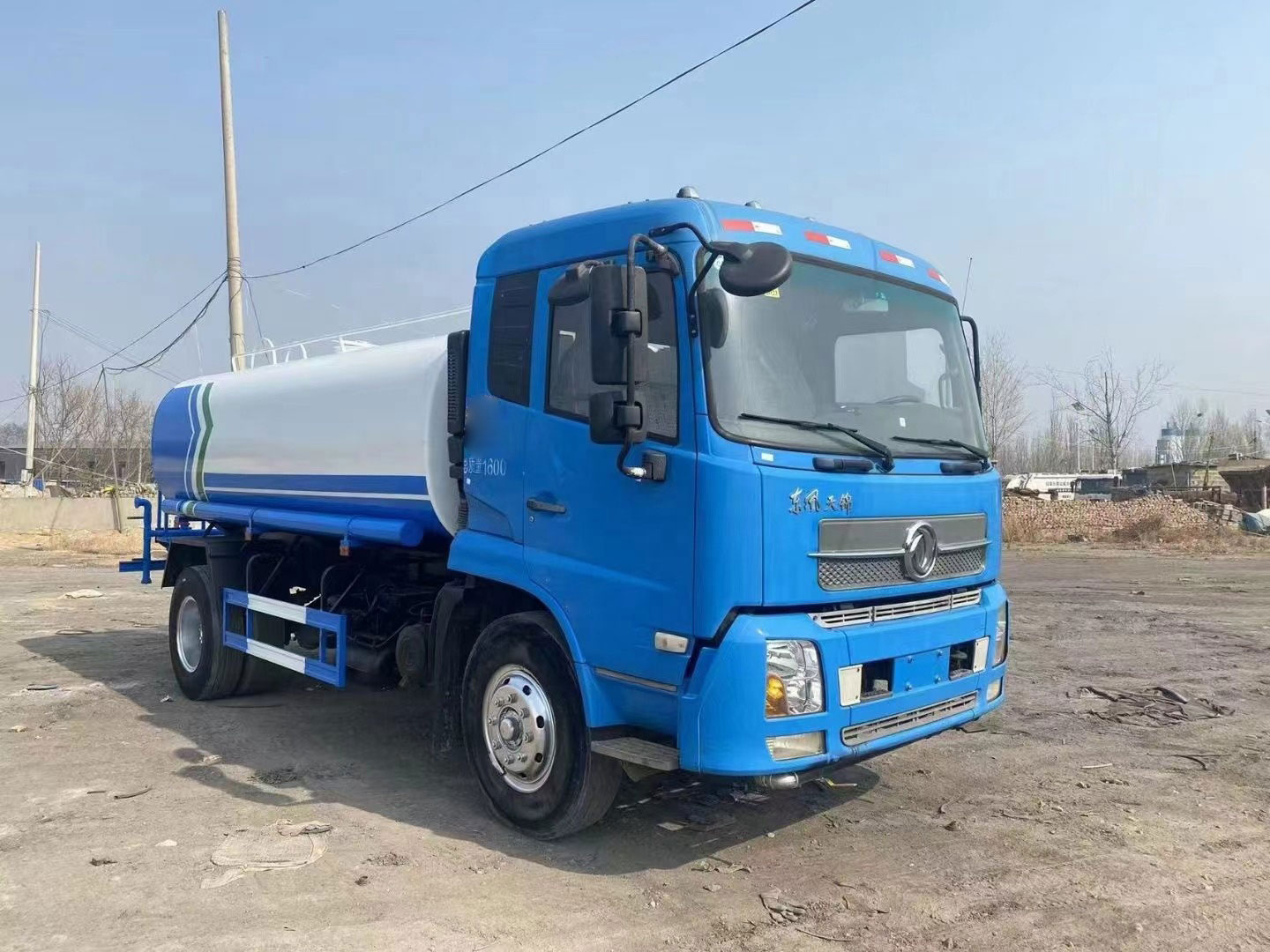 Dongfeng 12CBM Water Tanker Truck for Street Cleaning