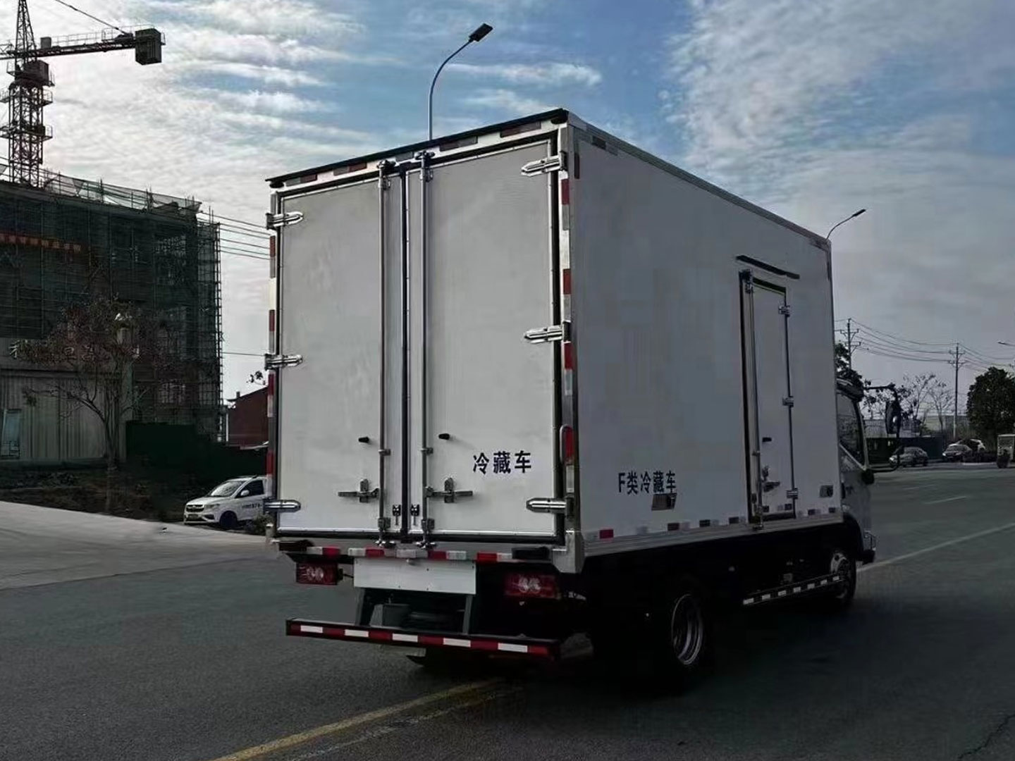 EURO 3 Dongfeng Refrigeration Trucks for Transport