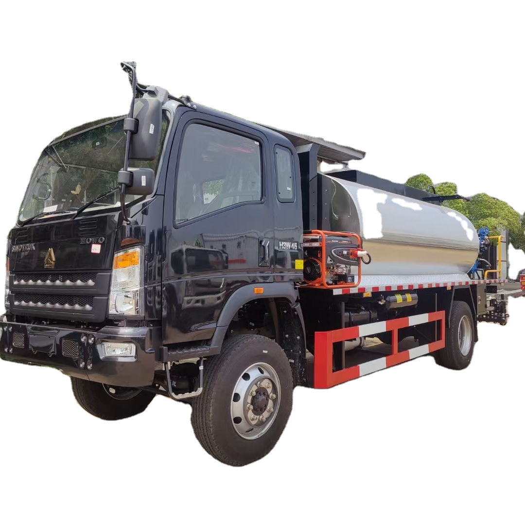 HOWO 10CBM Asphalt Distributor Truck Spray Hot Asphalt Truck