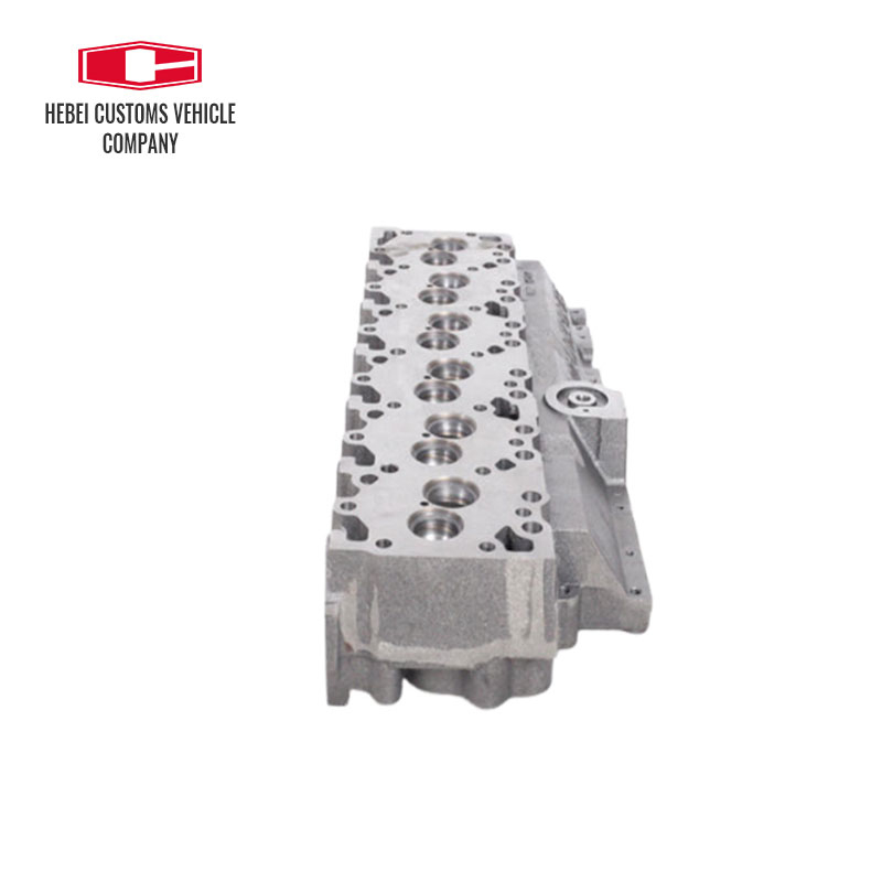 Cylinder Head 6731111370 673119980 6736218110 3934785 for Komatsu Cummins 6D102 supplier Machinery Engine Parts