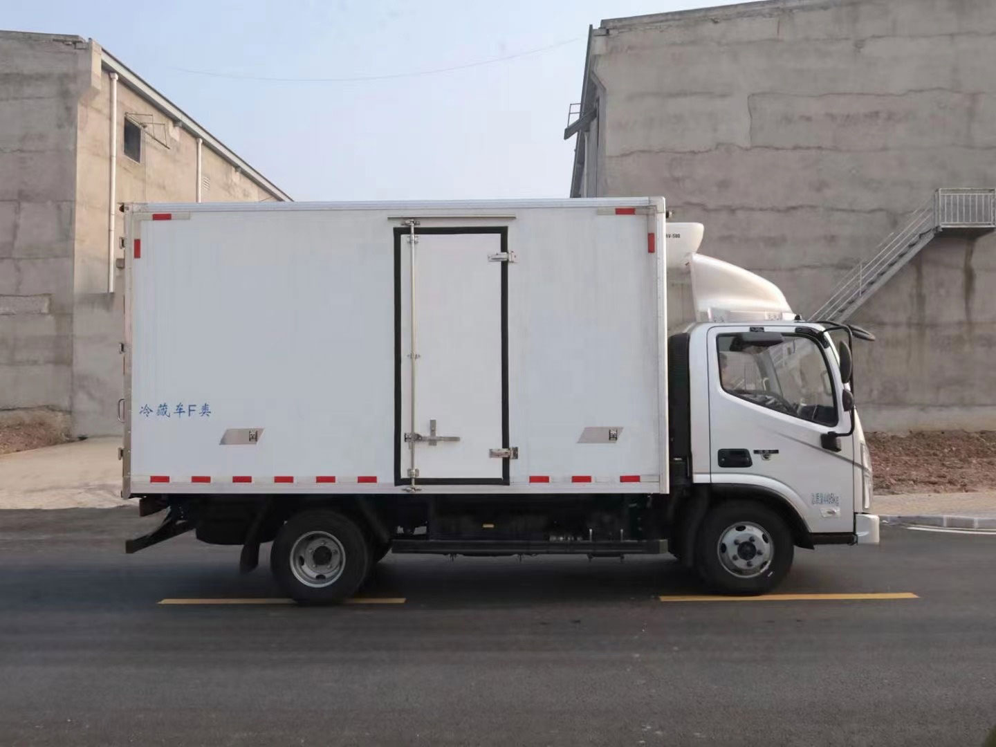 EURO 3 Dongfeng Refrigeration Trucks for Transport