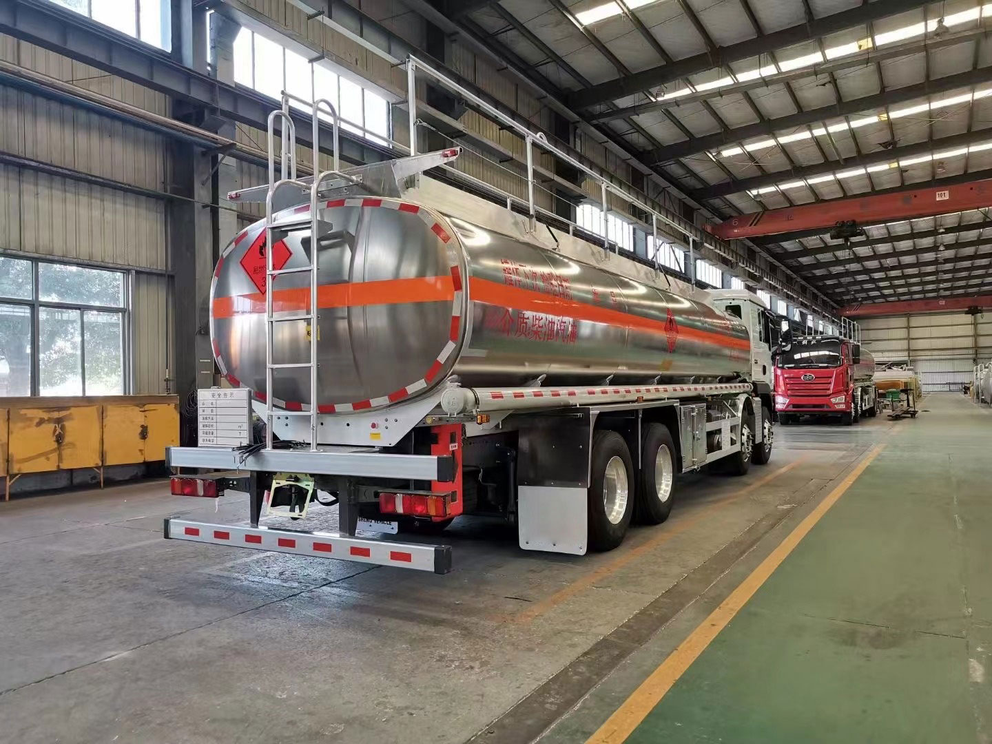 Aluminium Alloy Oil Factory Direct Supply Tank Truck