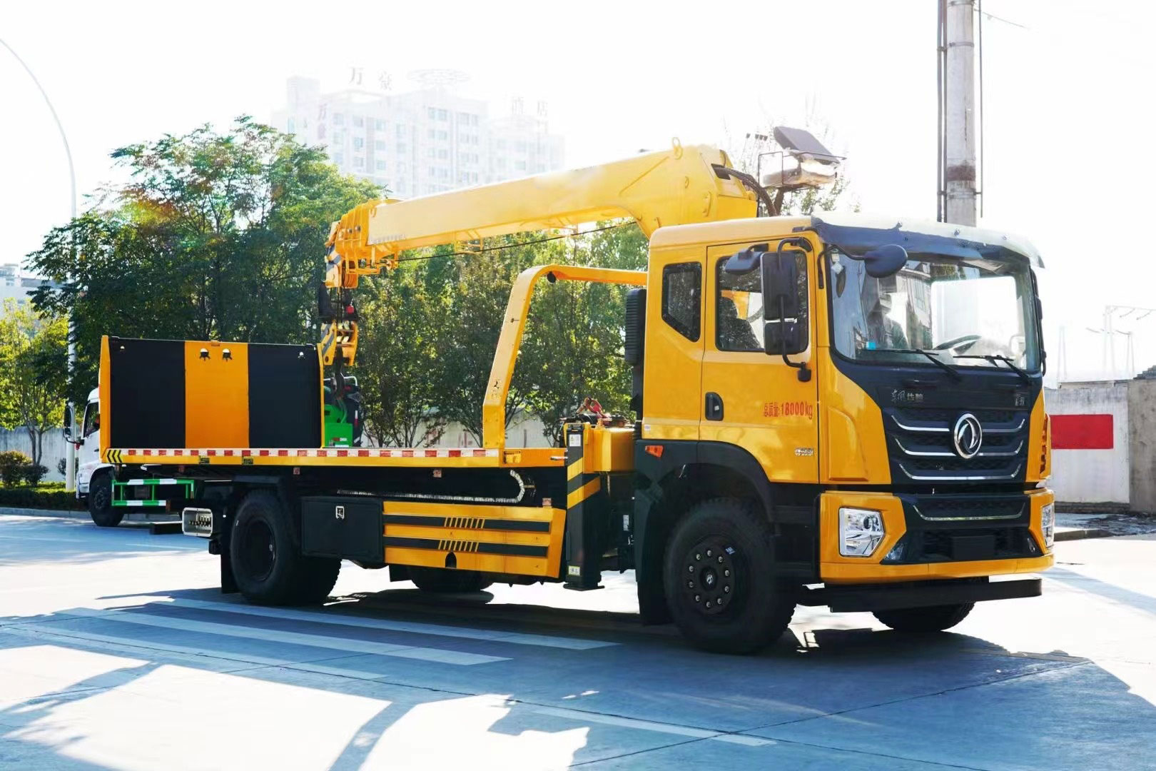 8 Ton Dongfeng 1 Pull 2 Cars Tow Wrecker Truck 